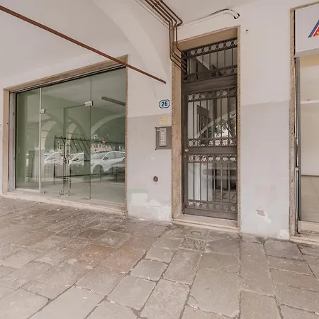 Casa Falco - 15 Min Dalla Stazione E Dal Centro