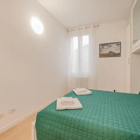 Apartmán Casa Falco - 15 Min Dalla Stazione E Dal Centro *
